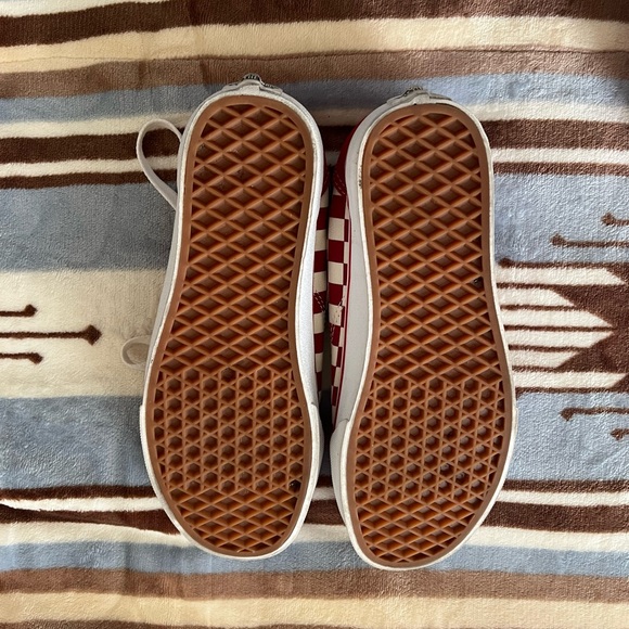 Lightly worn red checkered vans - Picture 3 of 3